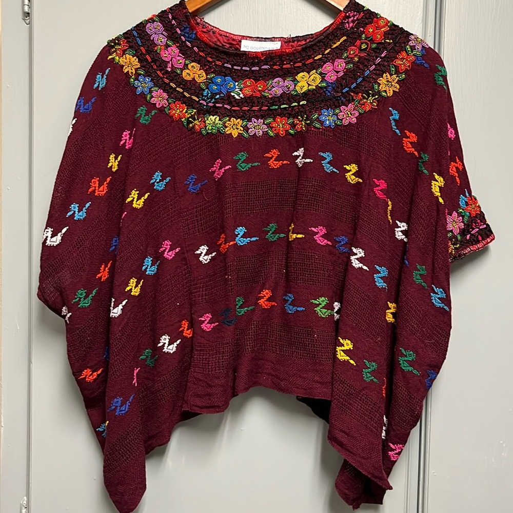 Mi Golondrina Poncho style top